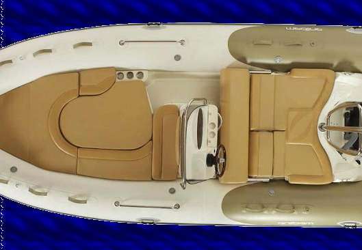 Vista aerea de la nueva Zodiac Medline 550 neo de Twins Boats, dispone de 2 solariums muy comodos convertible en una mesa y el de popa en asientos