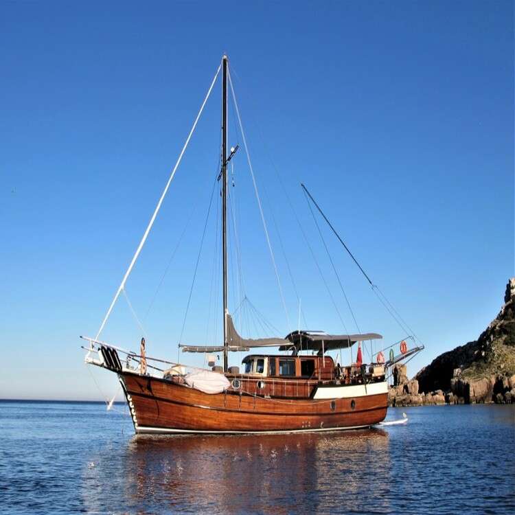 Alquilar velero en Menorca