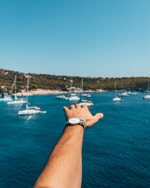 Alquiler de barco sin licencia en Menorca 4 horas - Ofertas-aventura twinsboats.com